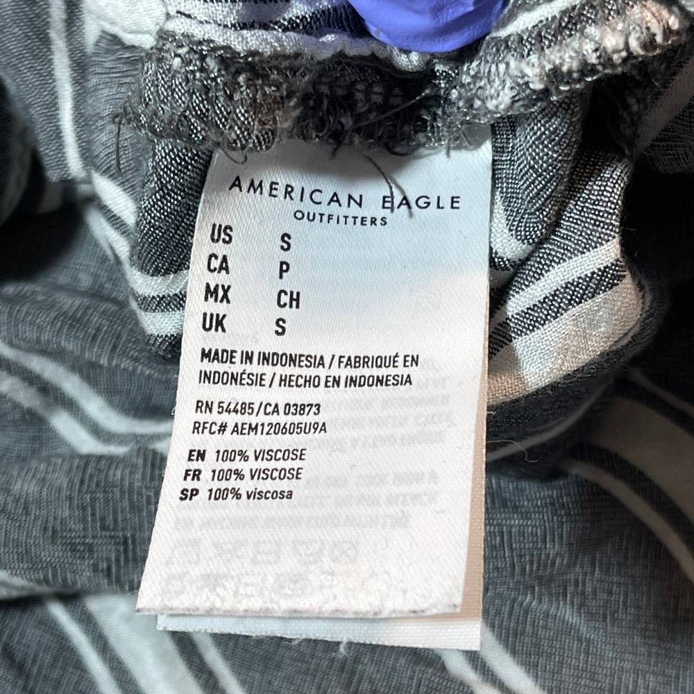 American Eagle Shirt Women's Small Gray Oversized Striped Tie-Front Top Blouse‎ - Picture 10 of 12